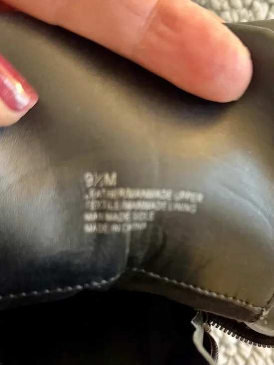 Gianni Bini Women’s Black Platform Lace-Up Ankle Boots - Picture 7 of 7